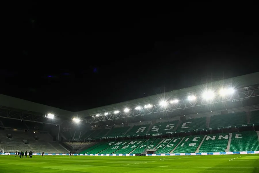 Une jeune supportrice des Vert en immersion à Geoffroy-Guichard grâce à un robot