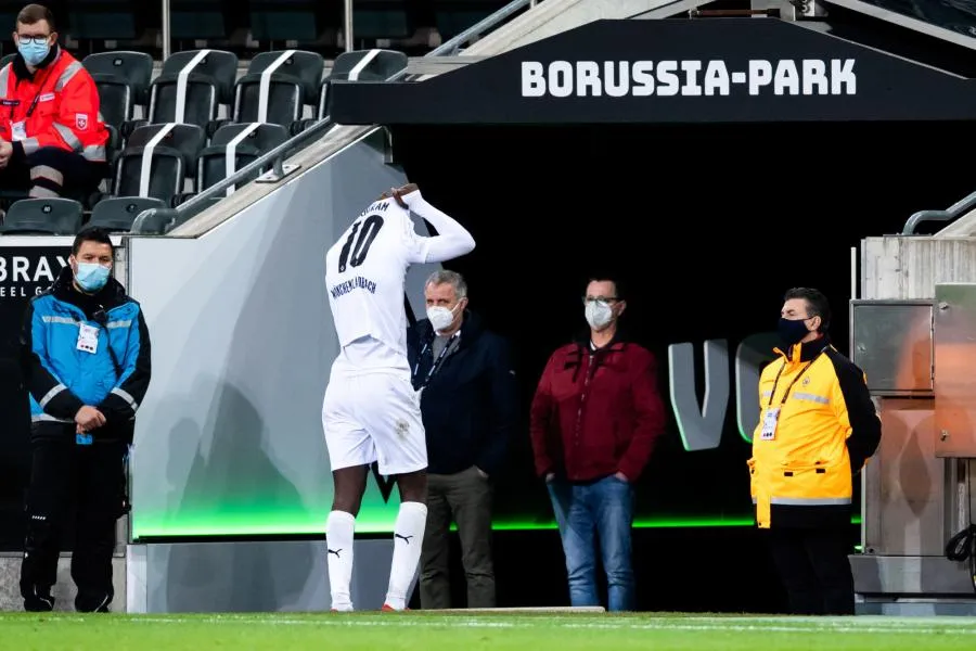 Marcus Thuram s&rsquo;excuse après son crachat sur Stefan Posch