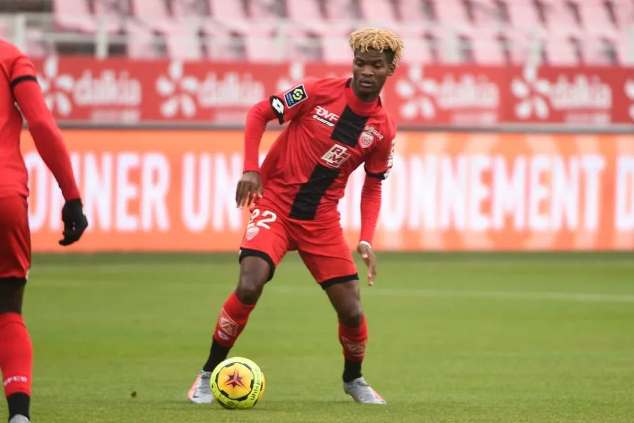 Ndong : «  On n&rsquo;a pas respecté le football »