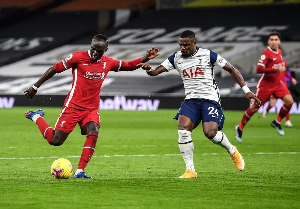 Furieux d’être remplacé à la mi-temps, Serge Aurier quitte le stade