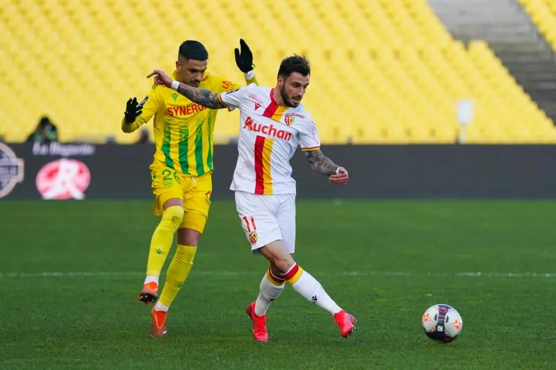 Lens s&rsquo;accroche à Nantes