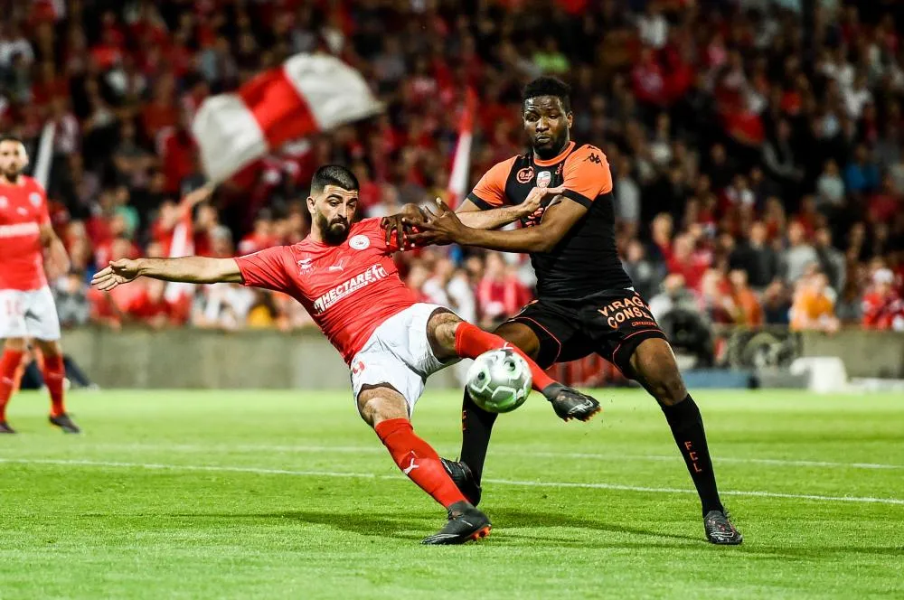 Nîmes-Lorient reporté