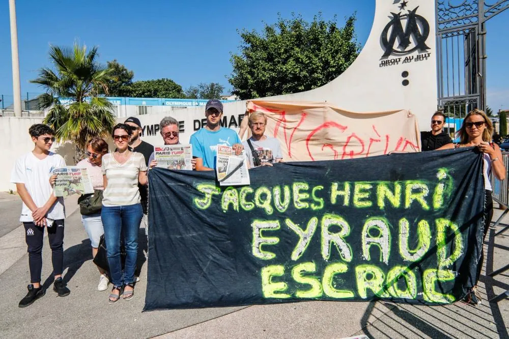 Des personnalités signent une tribune contre la direction de l&rsquo;OM