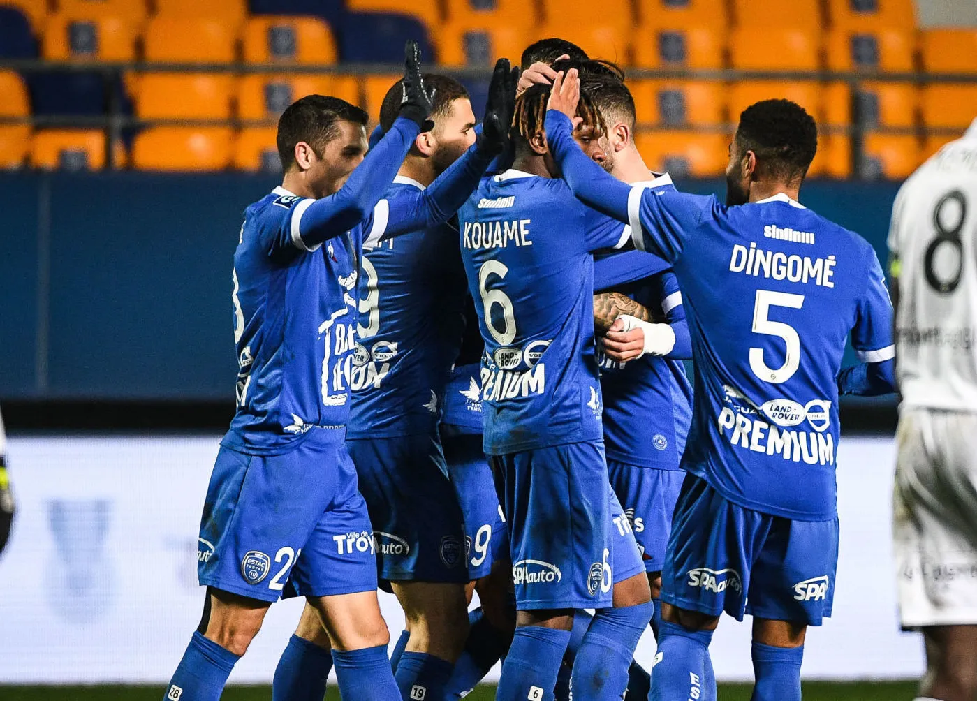 Troyes et Toulouse se renvoient la balle, le HAC domine le PFC