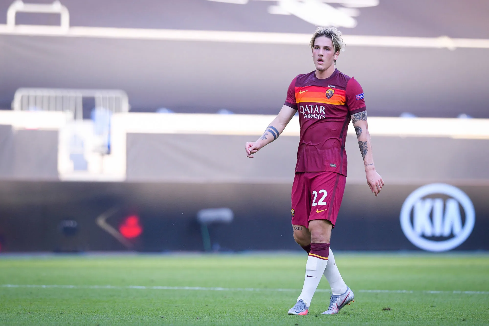 Nicolò Zaniolo distribue des œufs de Pâques aux jeunes fans