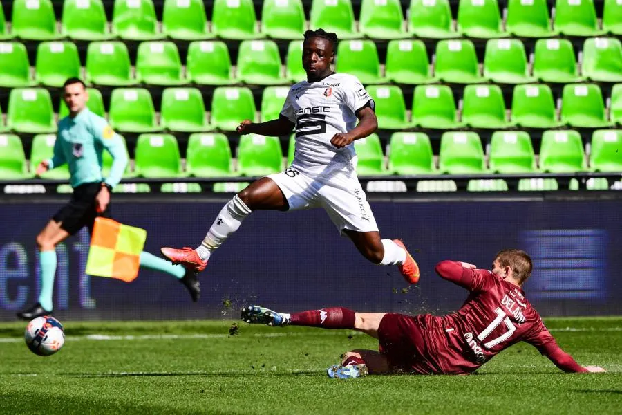 Rennes enchaîne et double Metz