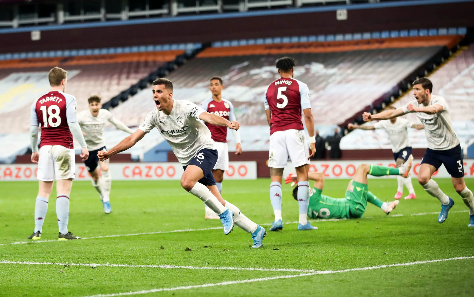 Aston Villa subit la loi du futur champion