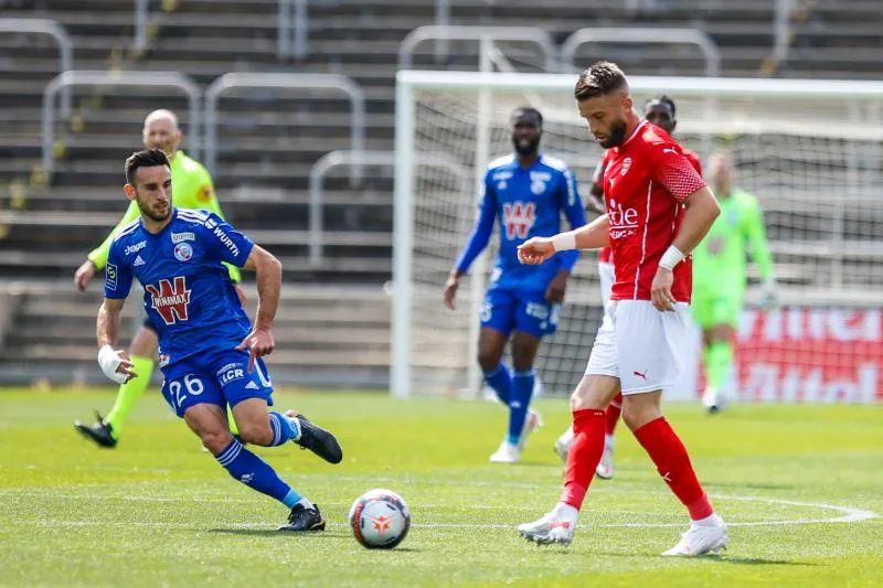 Rattrapé par Strasbourg, Nîmes manque le gros coup