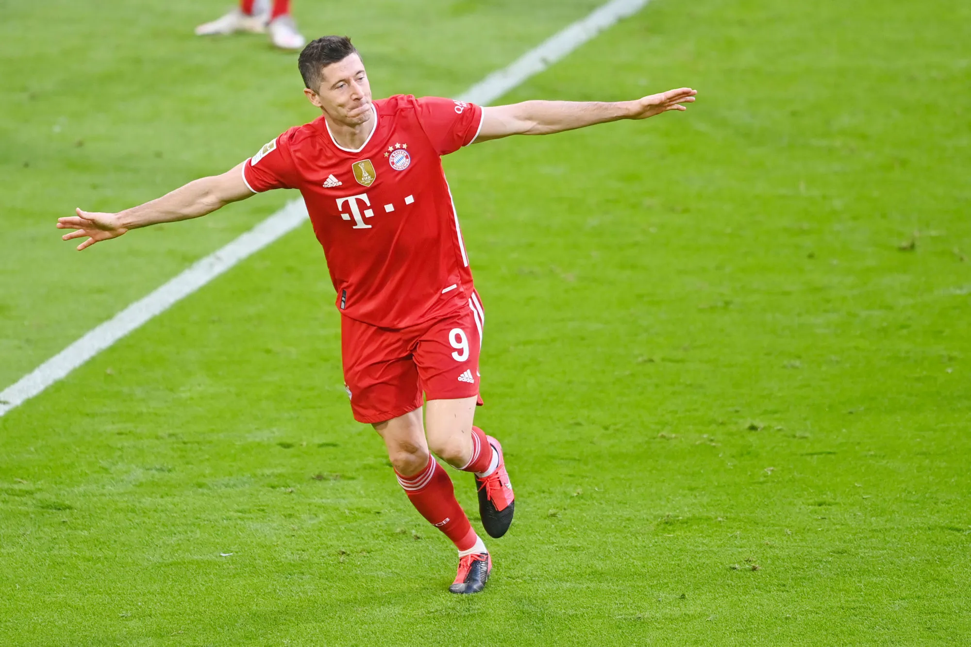 Robert Lewandowski égale le record de Gerd Müller