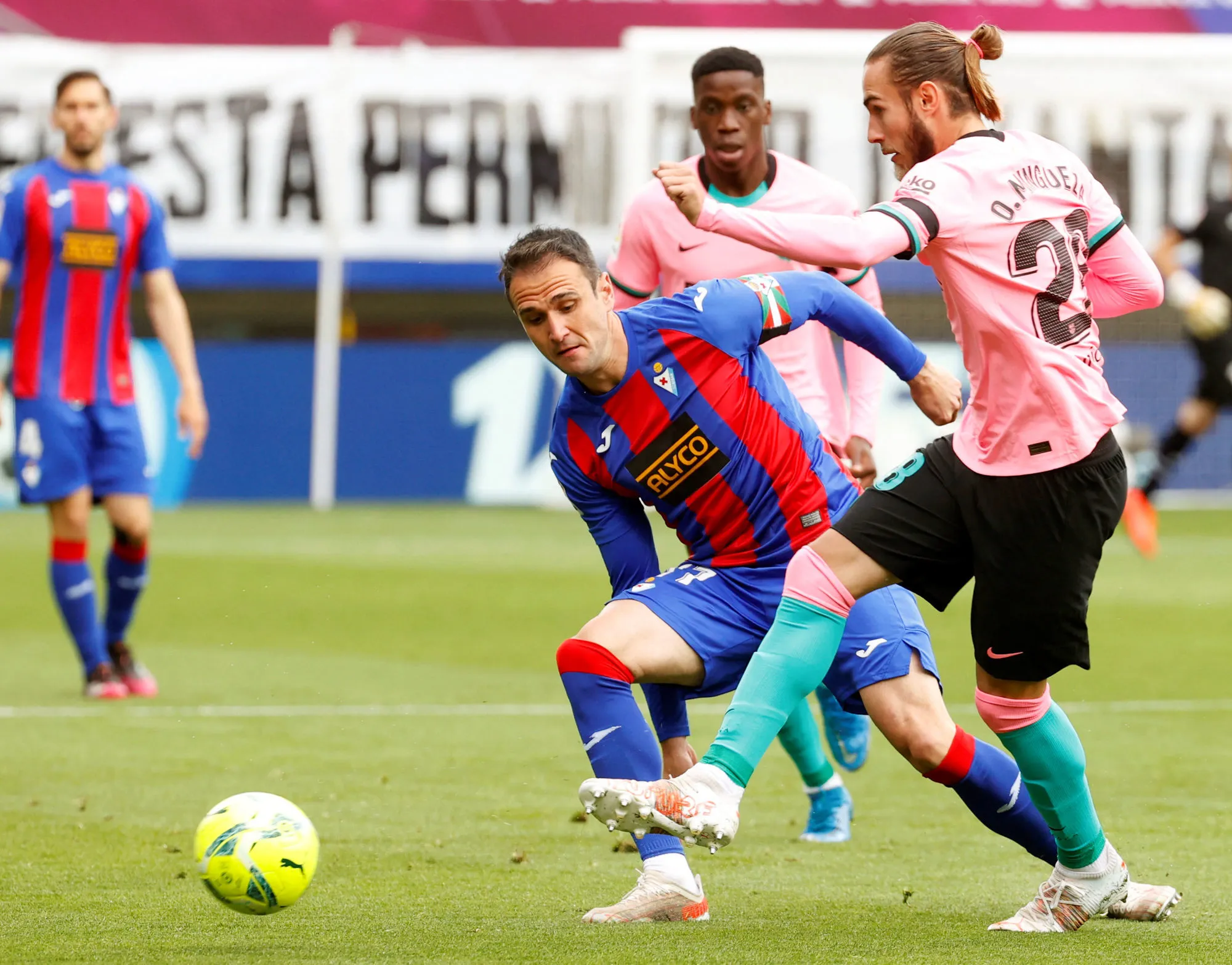 La Sociedad et le Betis en Ligue Europa, Elche condamne Huesca