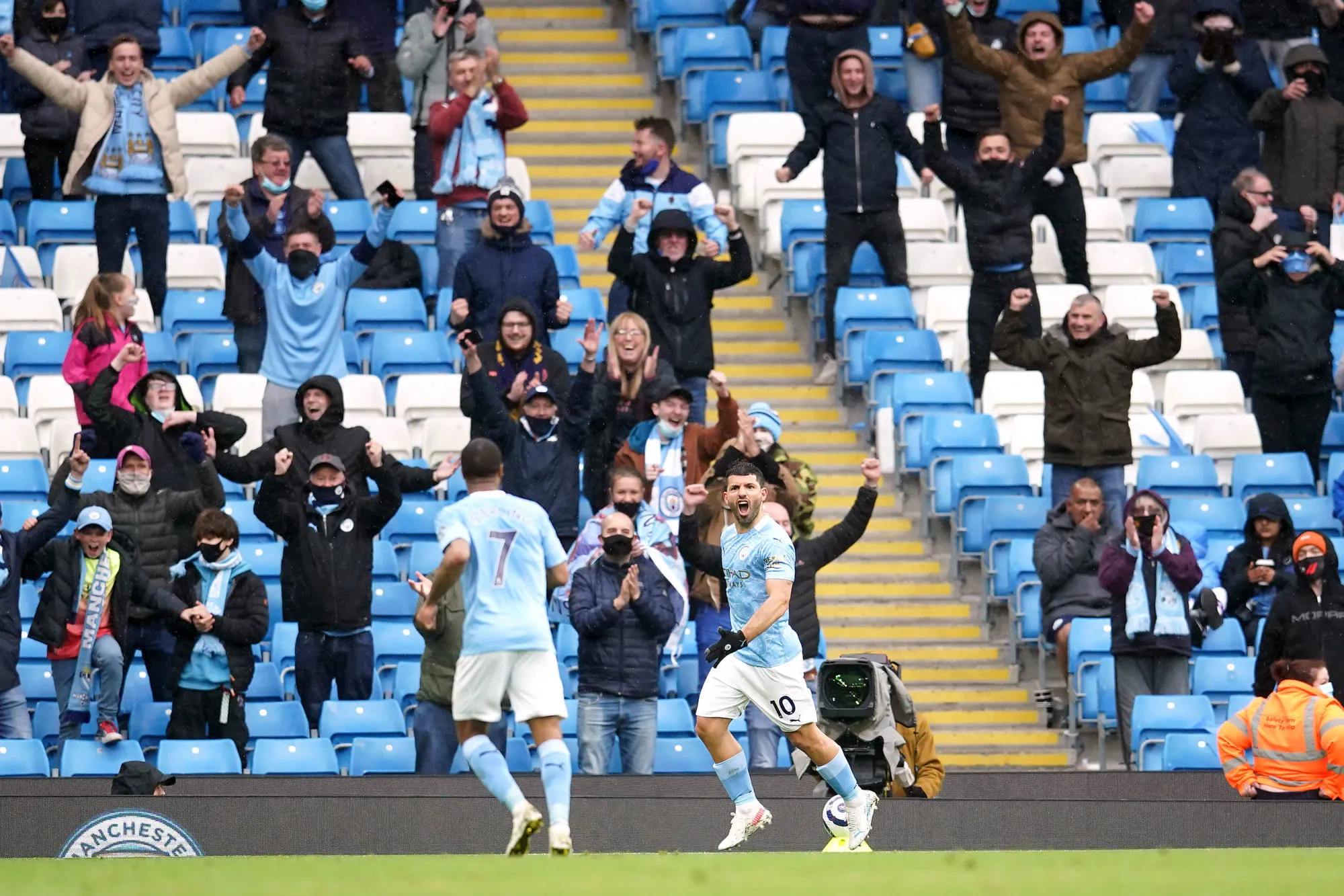 Arsenal et Everton ratent l&rsquo;Europe, Agüero s&rsquo;offre un dernier doublé