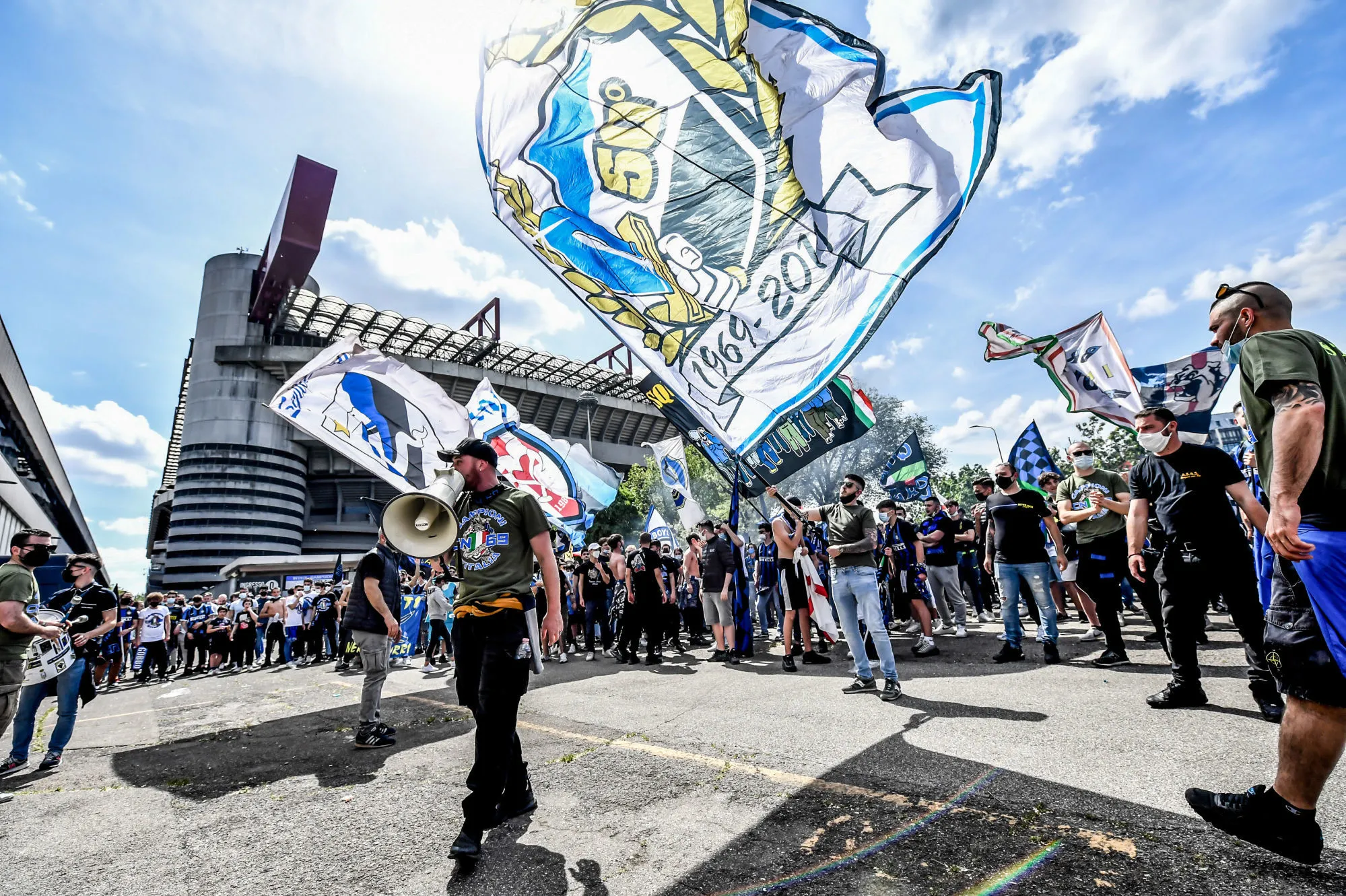 Les tifosi de l&rsquo;Inter manifestent leur soutien à Antonio Conte