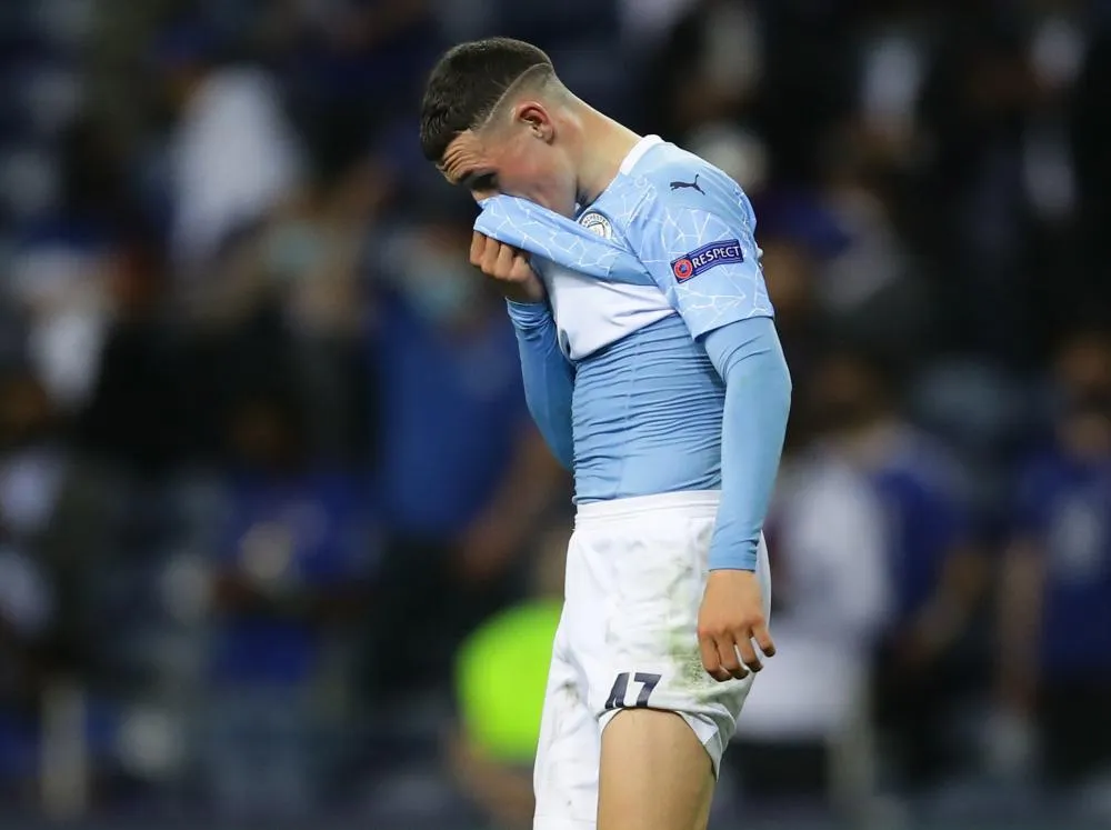 Phil Foden se teint les cheveux pour rendre hommage à Paul Gascoigne