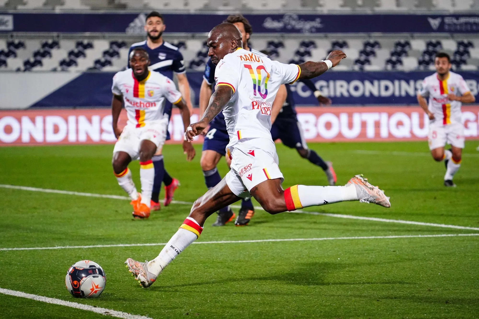 Le RC Lens lève l&rsquo;option d&rsquo;achat de Gaël Kakuta