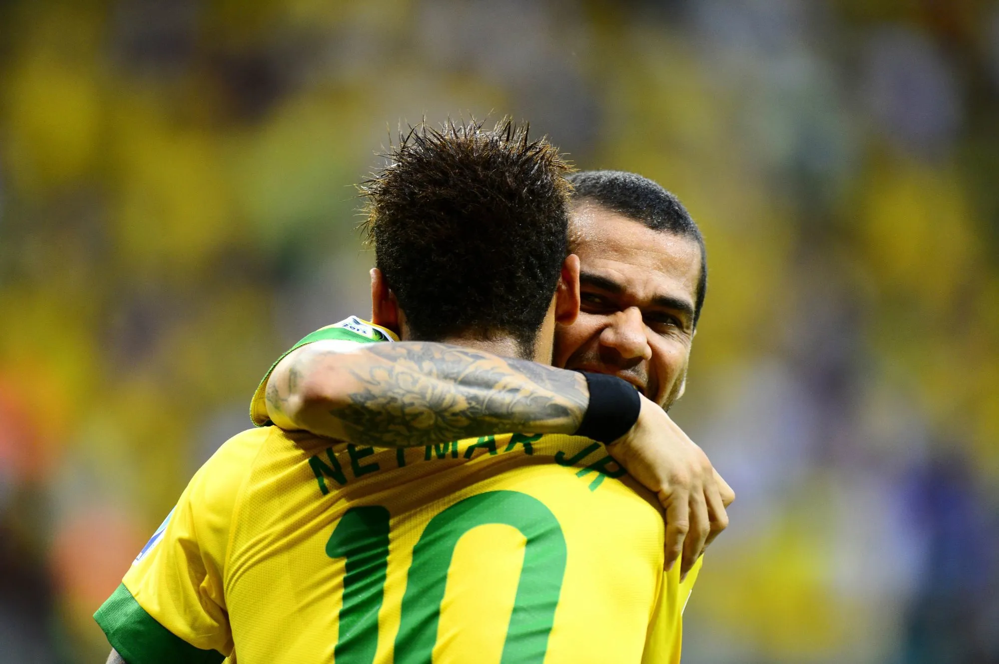 Dani Alves sur Neymar : «<span style="font-size:50%">&nbsp;</span>Avoir du succès semble être un crime<span style="font-size:50%">&nbsp;</span>»