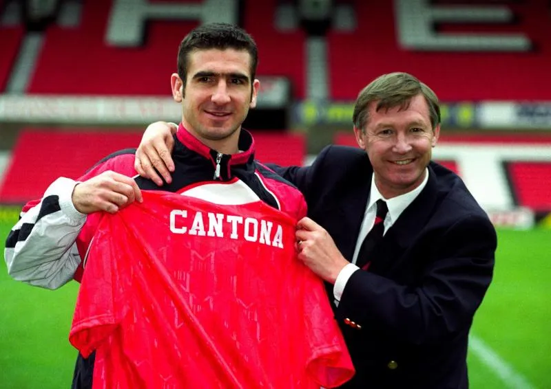 Éric Cantona rempile à Manchester United !