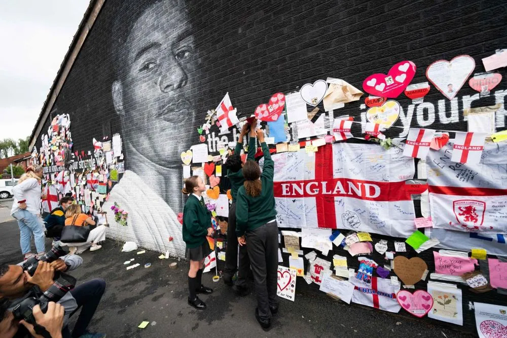 La fresque vandalisée de Rashford restaurée par des habitants