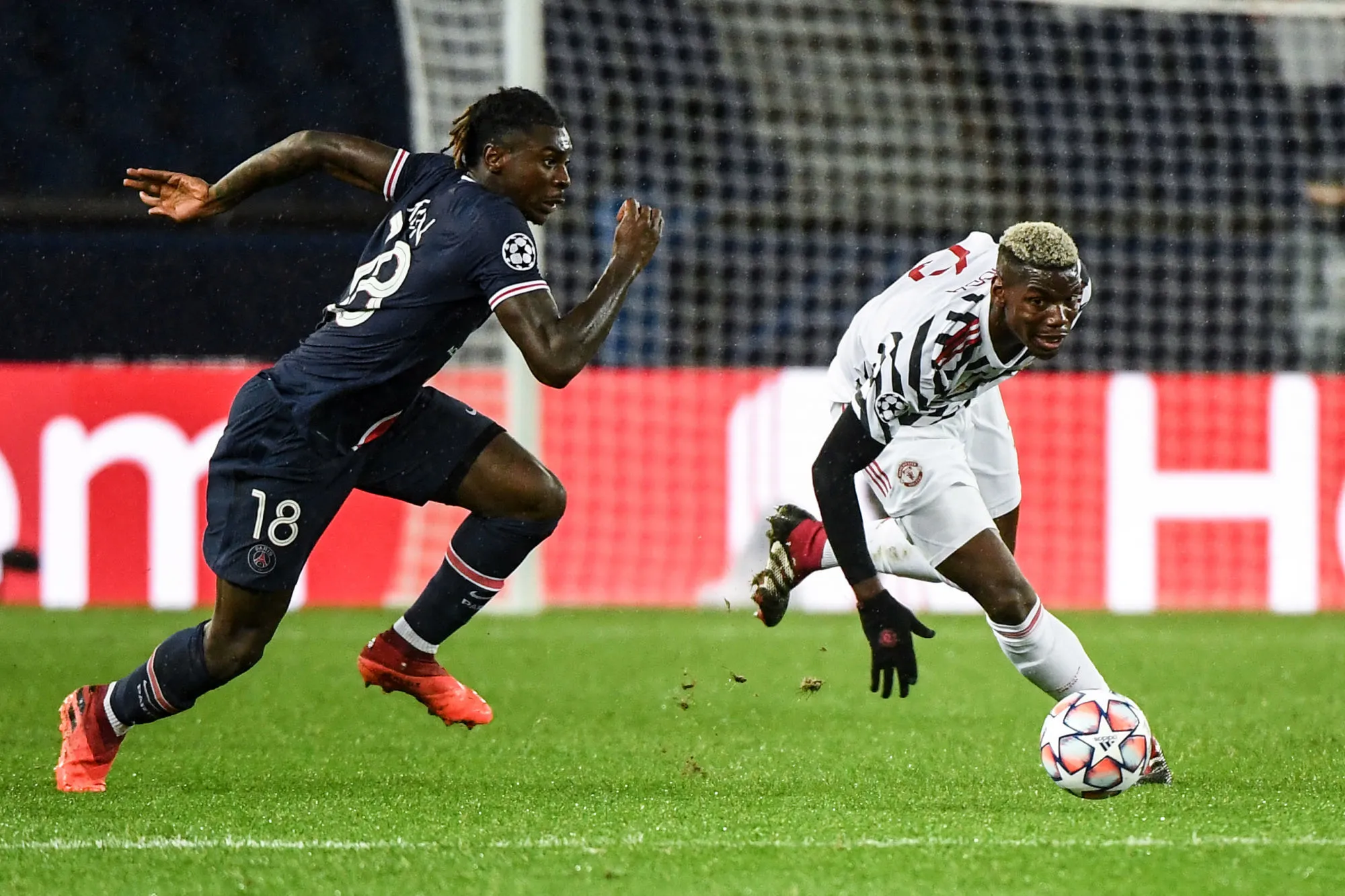 Des banderoles hostiles à l&rsquo;arrivée de Paul Pogba au PSG