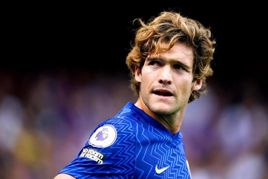 Marcos Alonso relaie une pétition pour qu&rsquo;Anthony Taylor cesse d&rsquo;arbitrer Chelsea