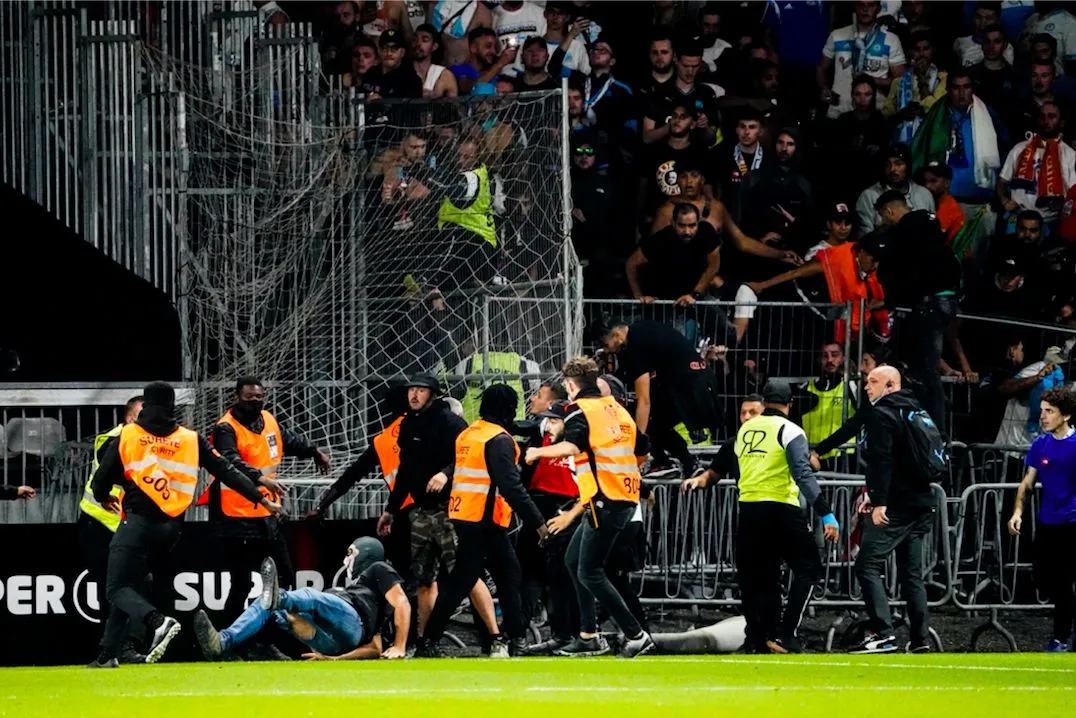 Violence dans les stades de Ligue 1 : un jour, une bagarre