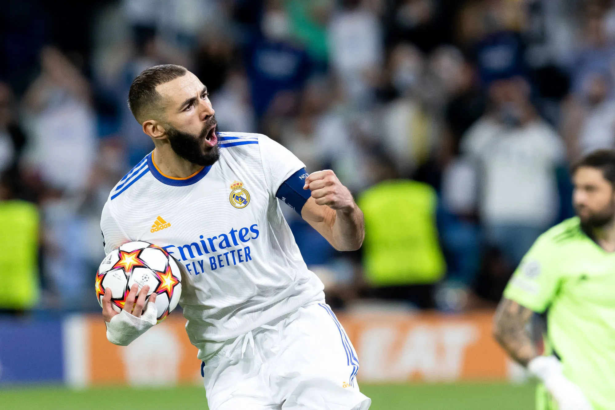 Karim Benzema premier joueur de l&rsquo;histoire à marquer dans 17 saisons d&rsquo;affilée de C1