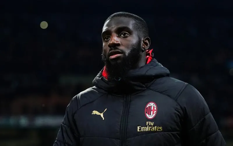 Tiémoué Bakayoko (Milan) cible de chants racistes de supporters de la Lazio