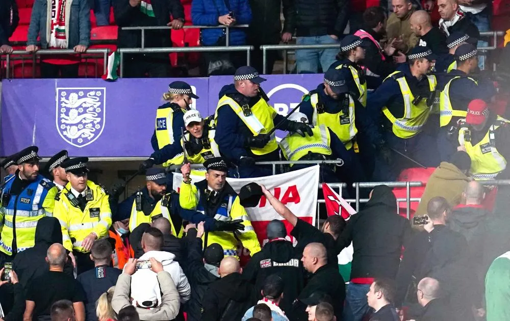 Bagarre entre des supporters hongrois et la police en marge d’Angleterre-Hongrie