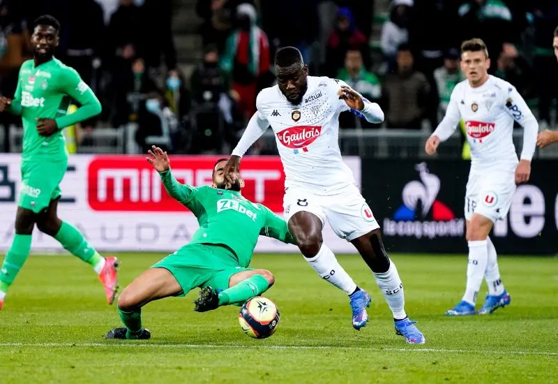 Saint-Étienne arrache un point contre Angers