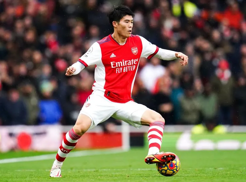 Takehiro Tomiyasu, adaptation express à Arsenal