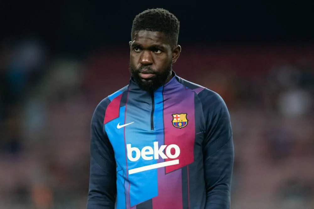 Umtiti s’en prend à des supporters montés sur le capot de sa voiture