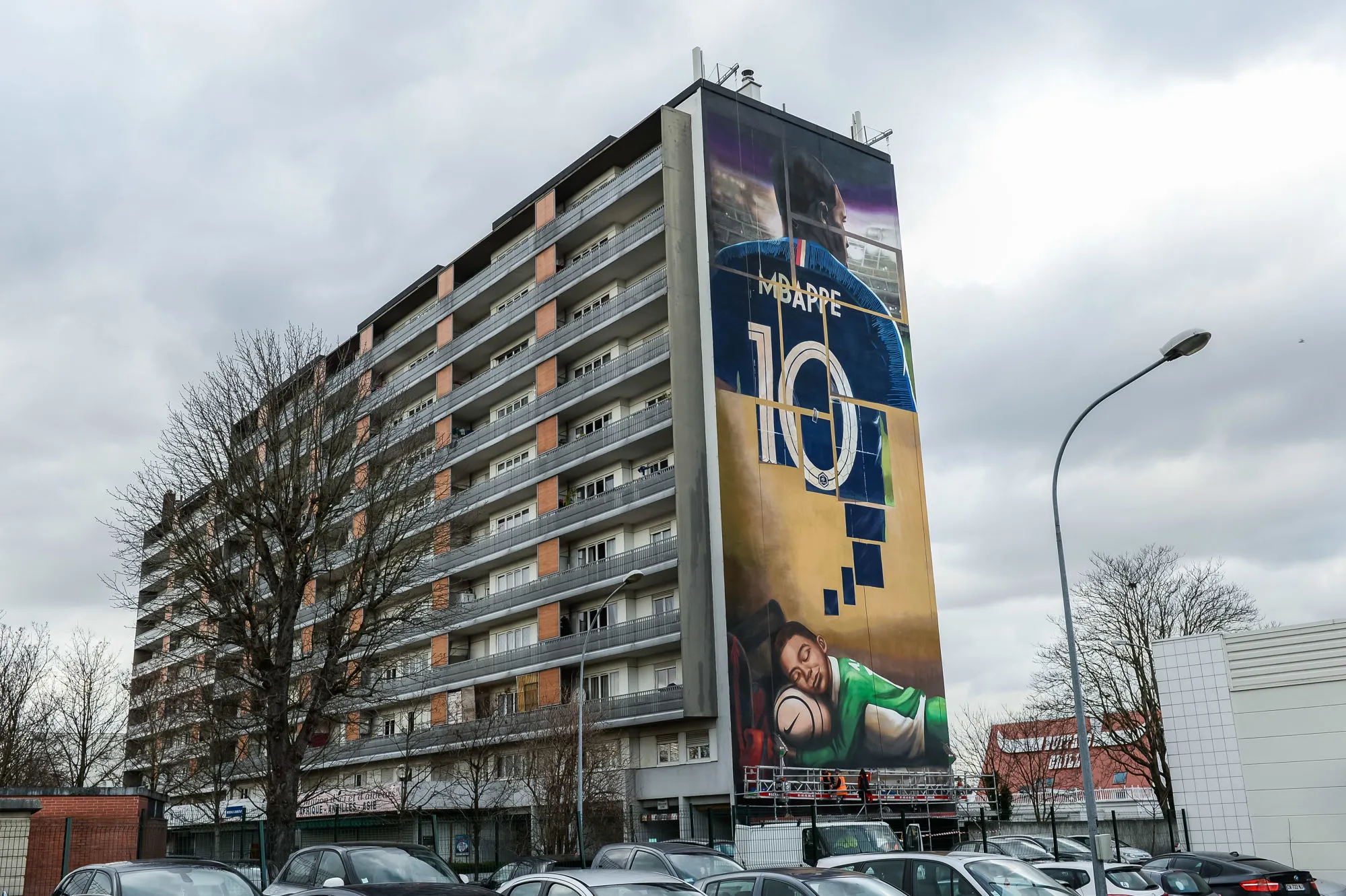 La mairie de Bondy dénonce une «<span style="font-size:50%">&nbsp;</span>instrumentalisation politique<span style="font-size:50%">&nbsp;</span>» après la venue de Mbappé