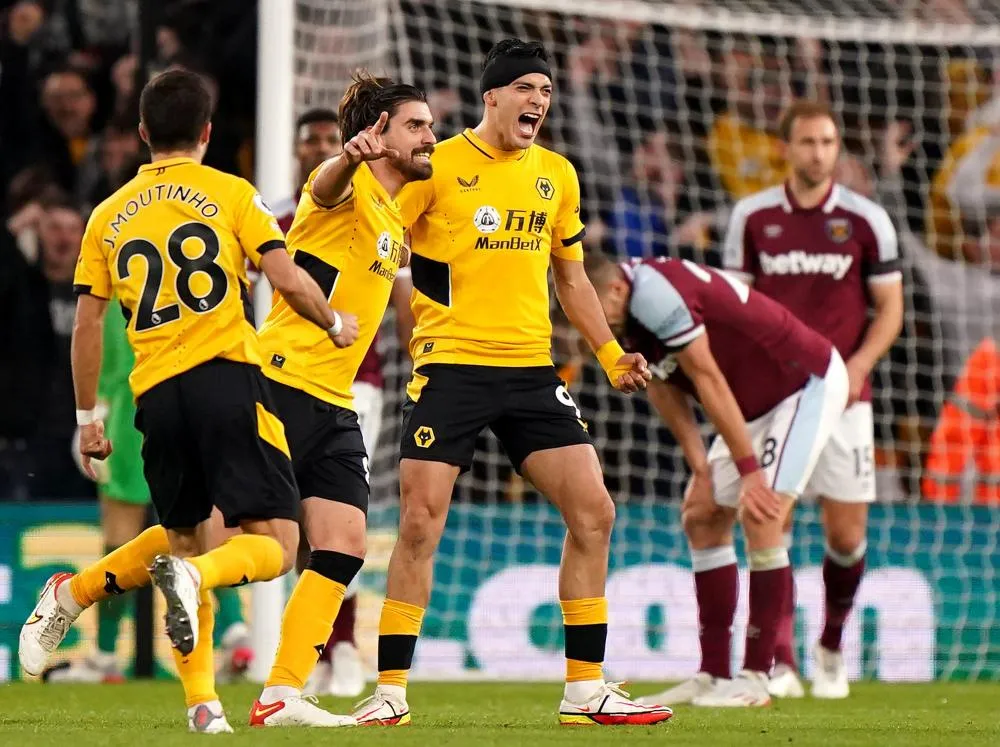 Wolverhampton fait chuter West Ham, Aston Villa réussit la première de Steven Gerrard