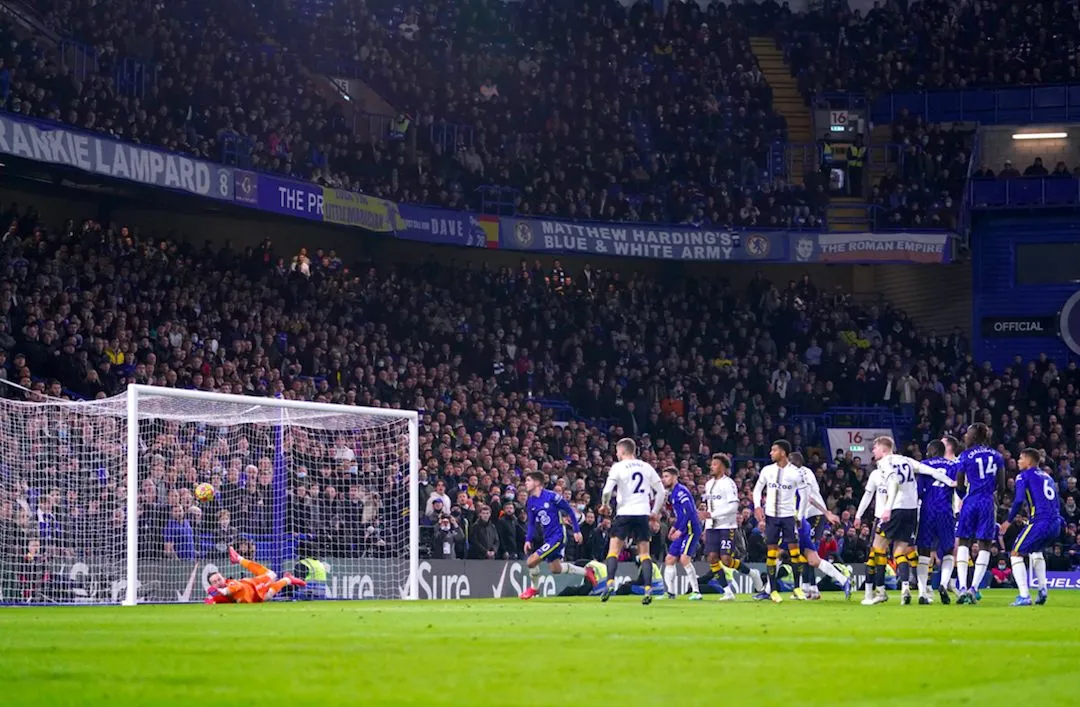 Des chants homophobes entendus lors de Chelsea-Everton