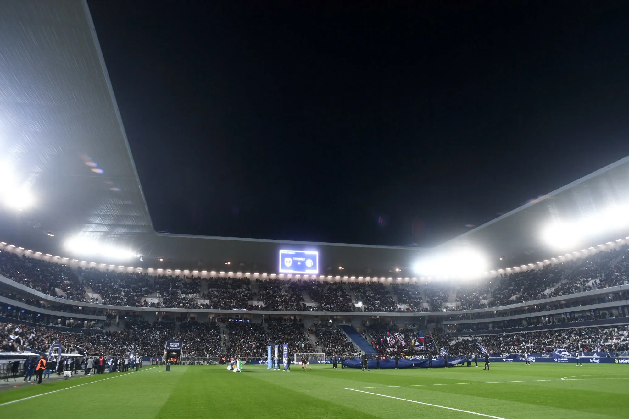 Bordeaux-Lille finalement maintenu malgré 14 cas chez les Girondins