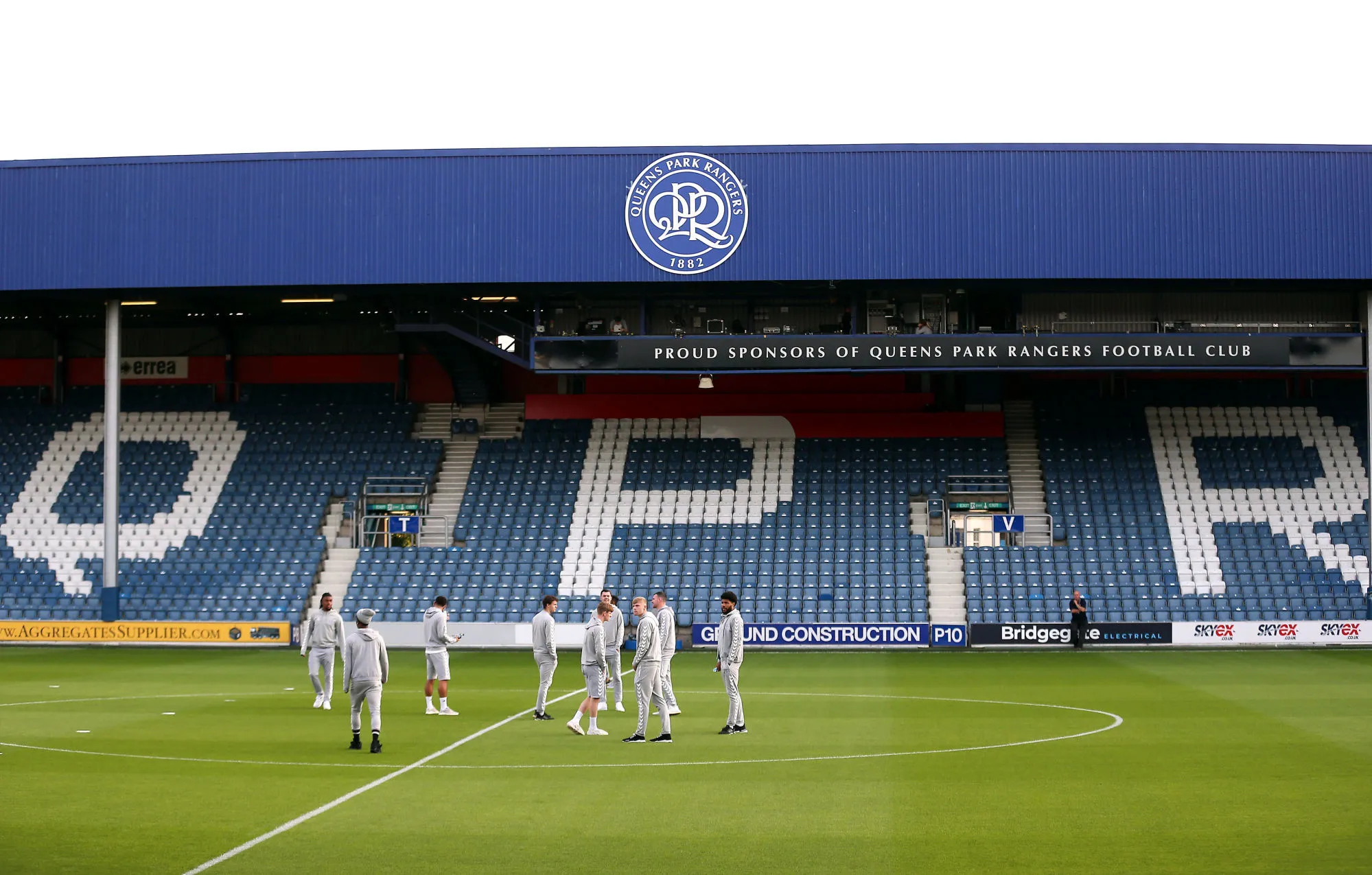 Un jeune fan de QPR ovationné après avoir vaincu le cancer