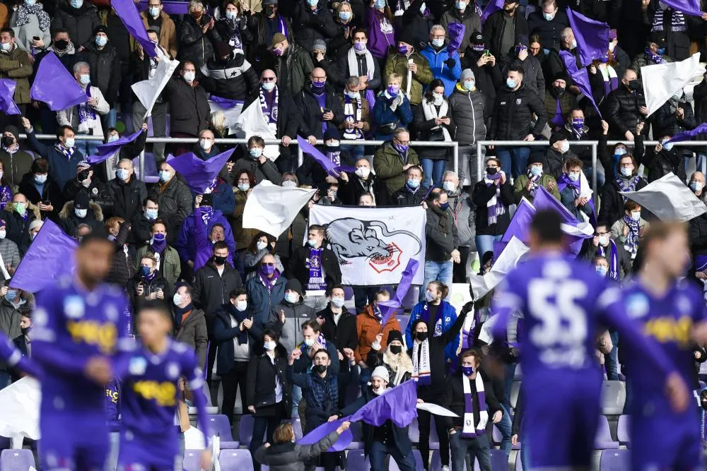 Des supporters du Beerschot filmés en train de scander des chants antisémites