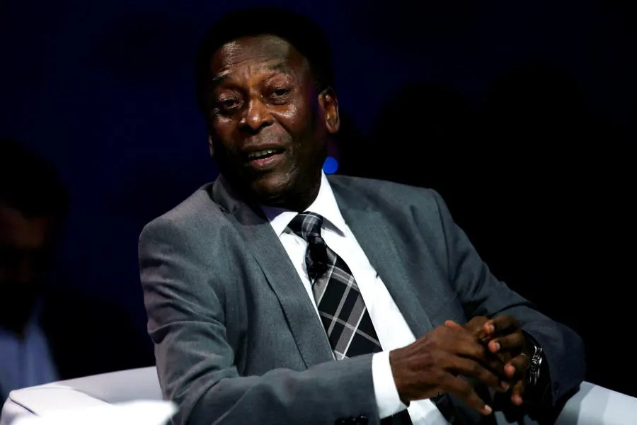 Pelé de retour à l&rsquo;hôpital pour traiter sa tumeur