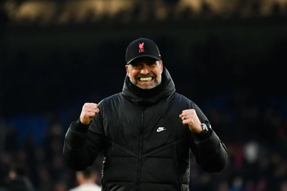 Premier League : Quand Jürgen Klopp offre des bières à des supporters de Liverpool après la victoire contre Crystal Palace