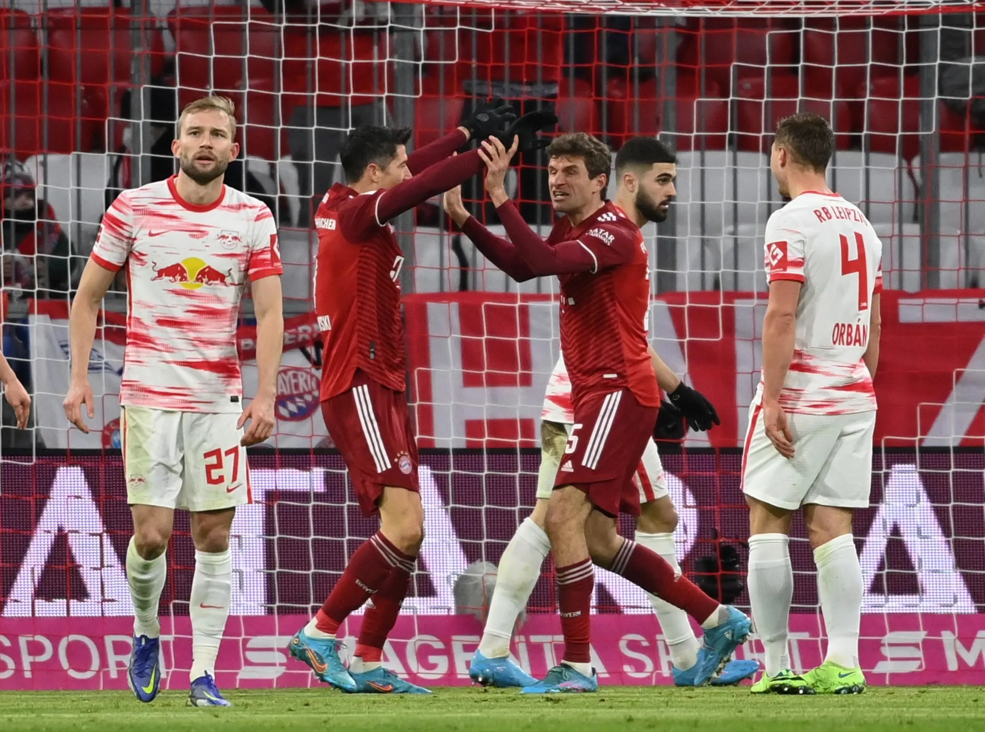 Le Bayern couche Leipzig dans un match plein