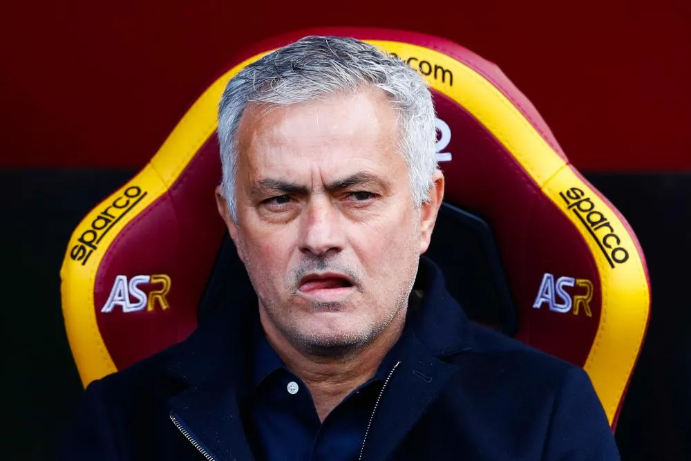 Mourinho furieux après Roma-Genoa : «<span style="font-size:50%">&nbsp;</span>Ce n&rsquo;est pas du football, il faut trouver un autre nom<span style="font-size:50%">&nbsp;</span>»