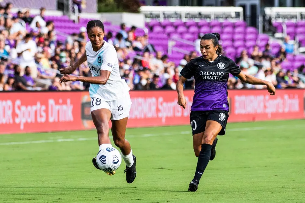 La ligue féminine américaine et ses joueuses signent leur première convention collective