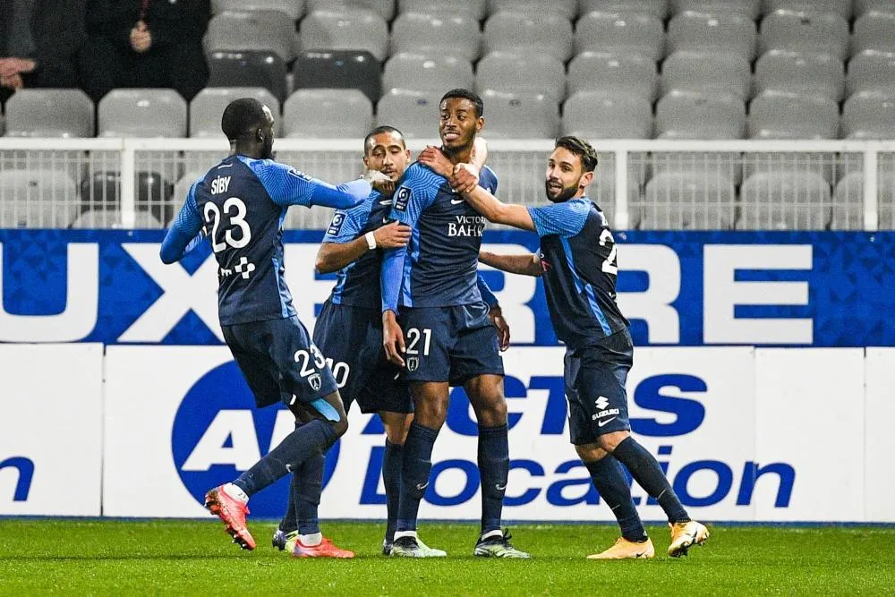 Le Paris FC punit Auxerre, Valenciennes inflige un set à Nancy