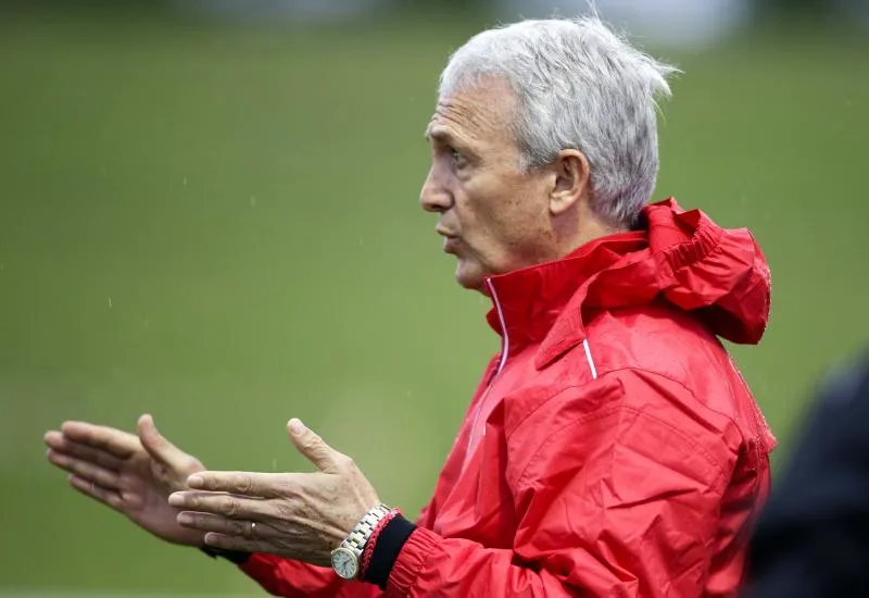 Benito Floro : «<span style="font-size:50%">&nbsp;</span>Plus Benzema est près du but, mieux c’est<span style="font-size:50%">&nbsp;</span>»