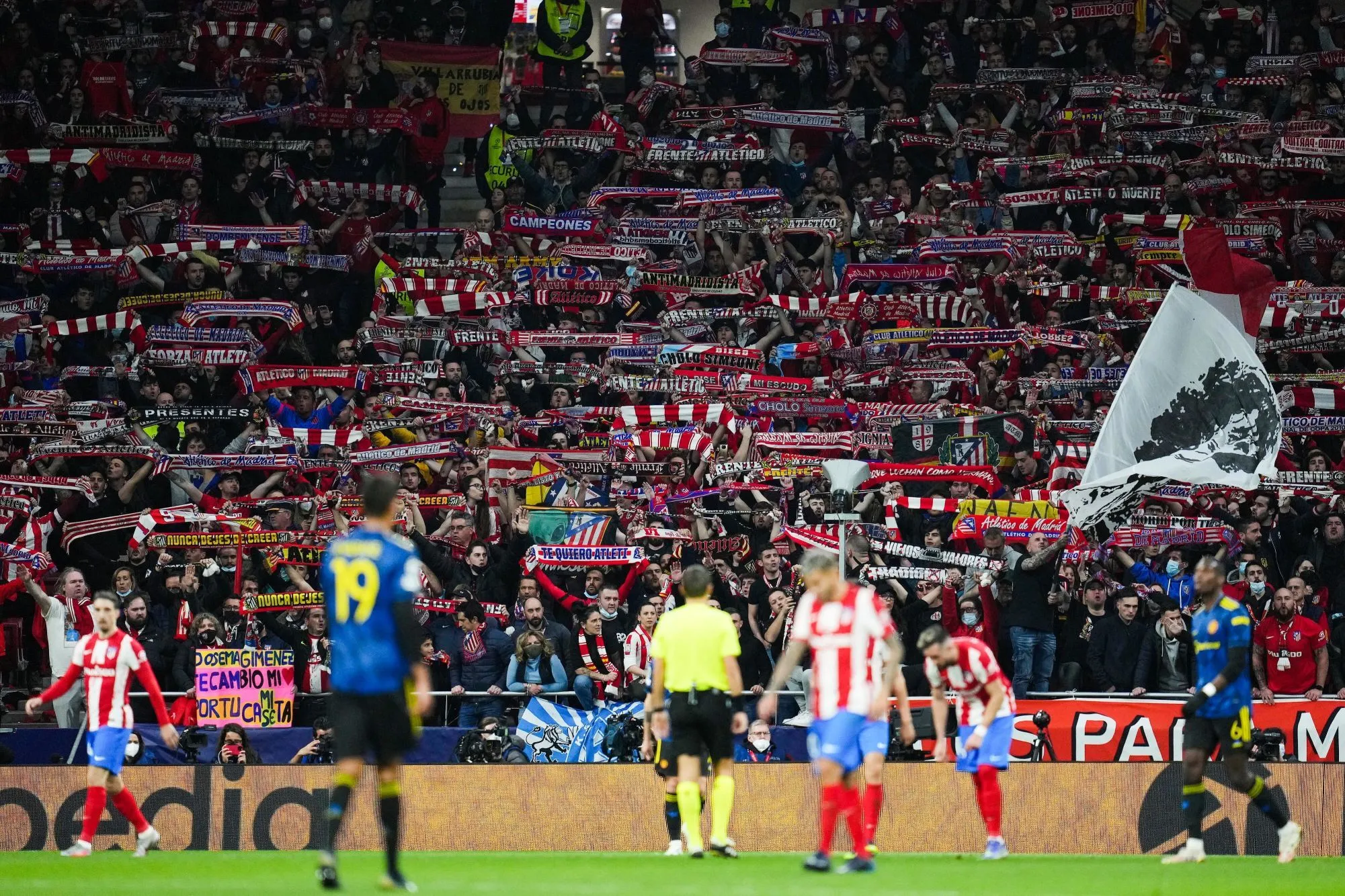 Un supporter de l&rsquo;Atlético est décédé dans les coursives du stade avant la réception de Cadix