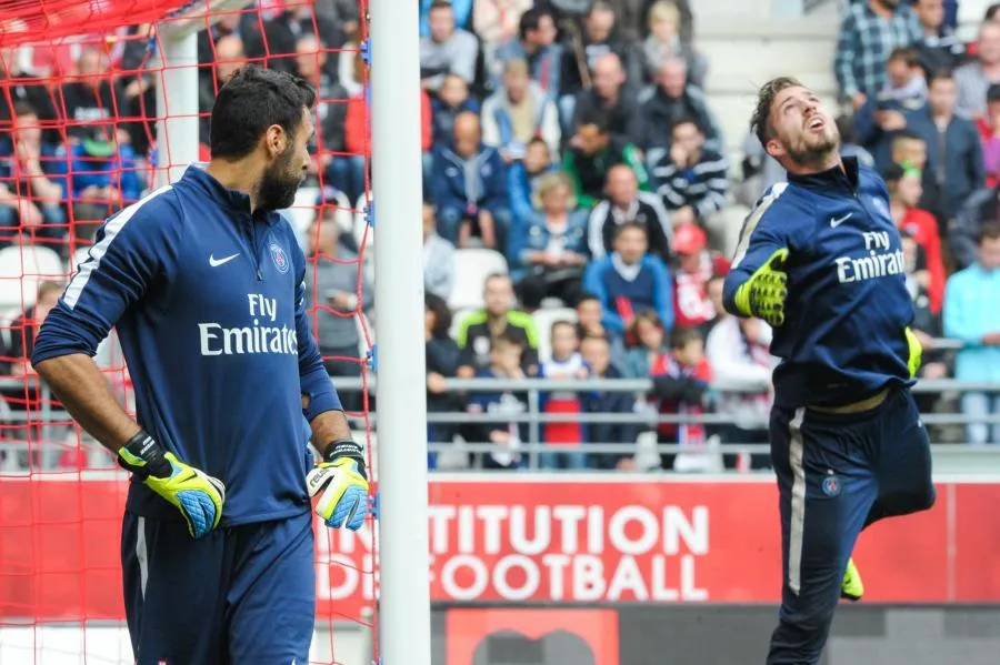 Kevin Trapp évoque sa relation compliquée avec Salvatore Sirigu