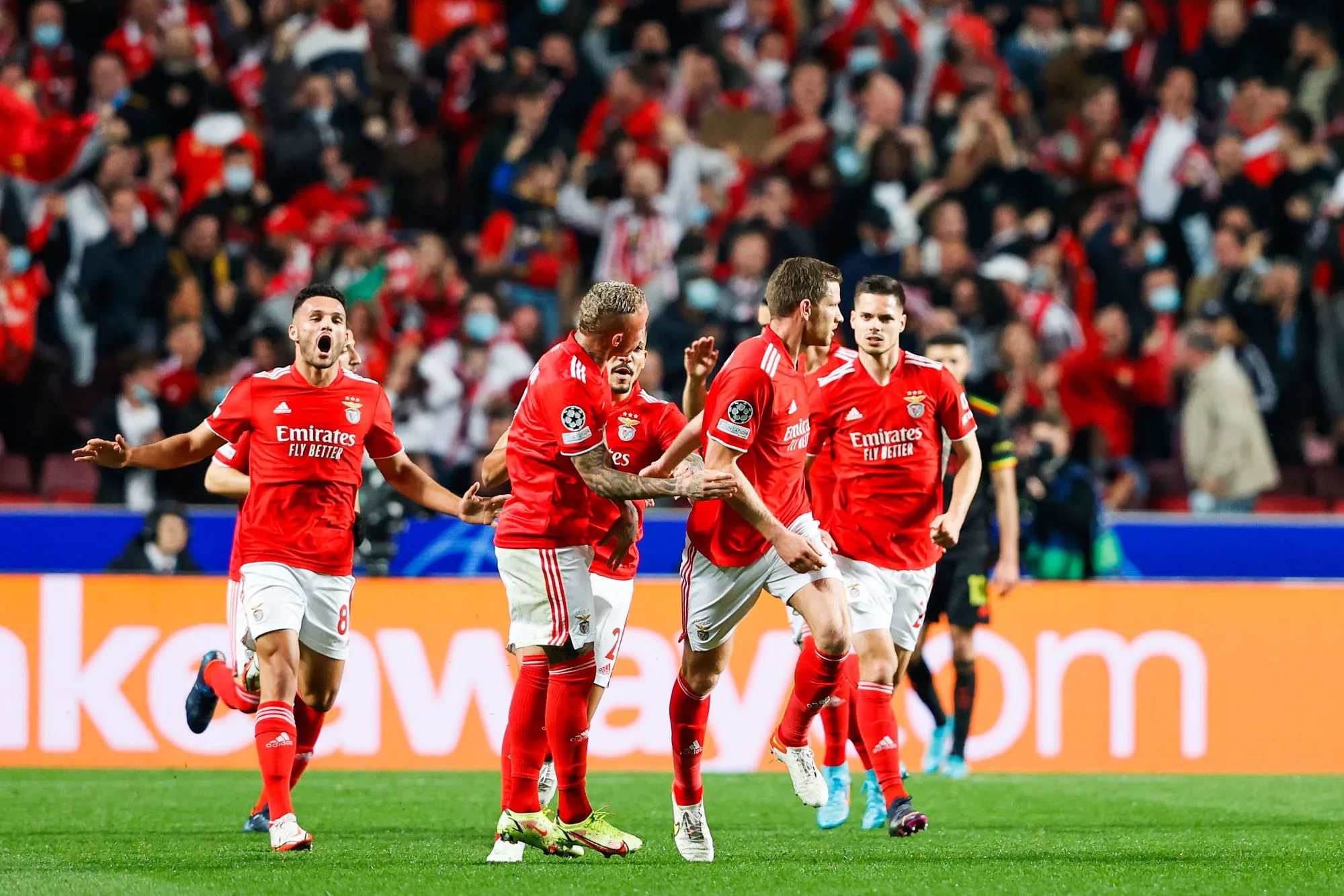 Benfica fait douter l&rsquo;Ajax