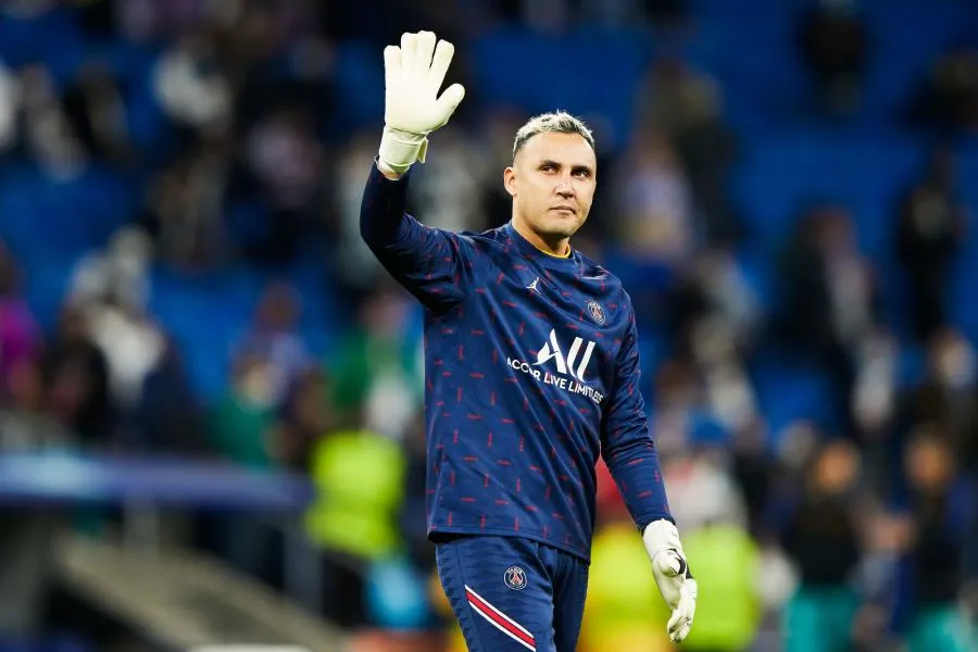 Keylor Navas héberge 30 réfugiés ukrainiens chez lui