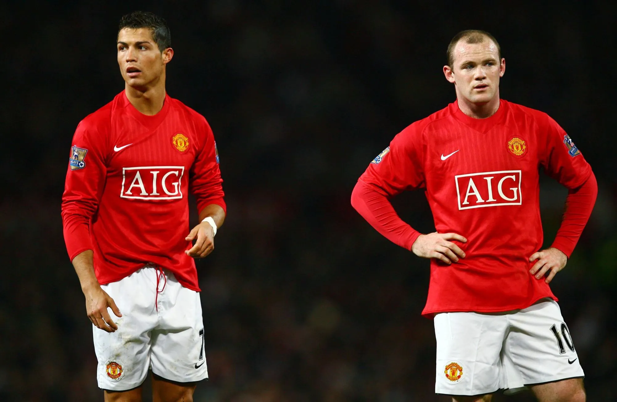 Wayne Rooney tacle «<span style="font-size:50%">&nbsp;</span>l&rsquo;ennuyeux<span style="font-size:50%">&nbsp;</span>»Cristiano Ronaldo et «<span style="font-size:50%">&nbsp;</span>l&rsquo;arrogant<span style="font-size:50%">&nbsp;</span>» Rio Ferdinand