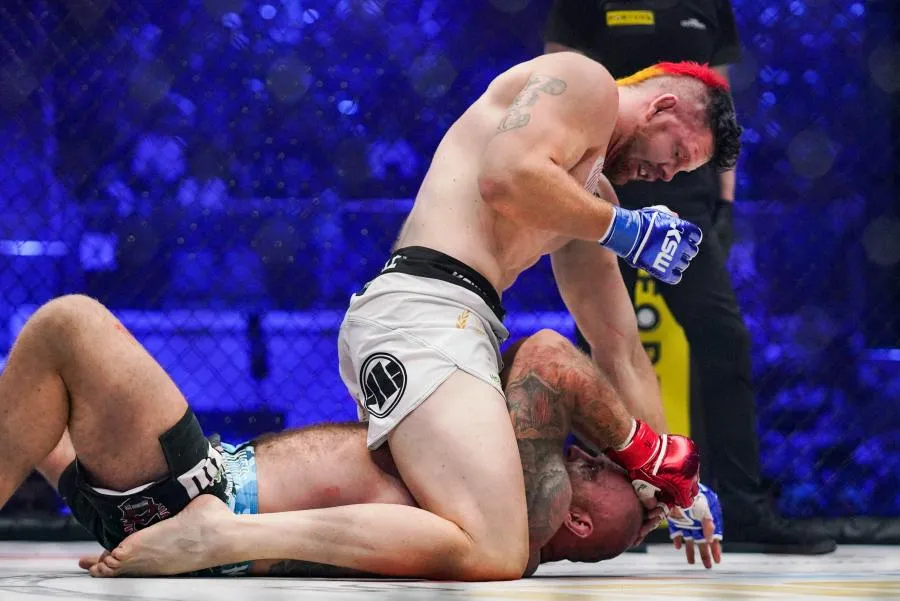 Ex-gardien de Chelsea, Ricardo Prasel réussit ses débuts à la KSW