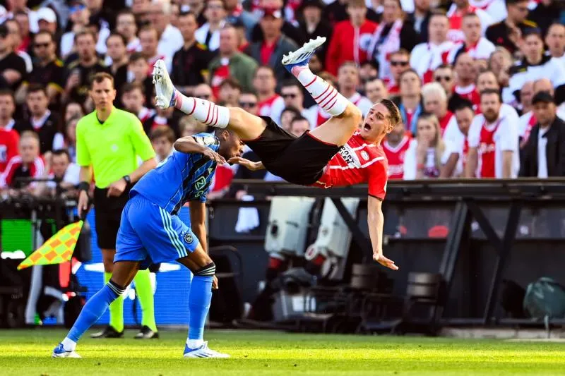 Le PSV enlève la coupe des Pays-Bas face à l'Ajax